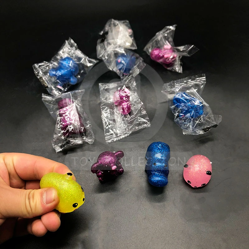 glitter mochi toy (1)